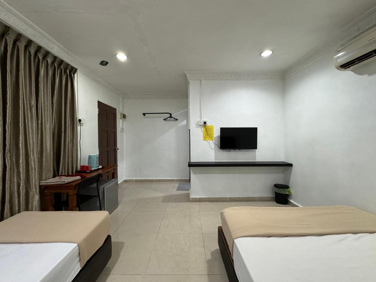 Lan Village Mersing Bagian luar foto
