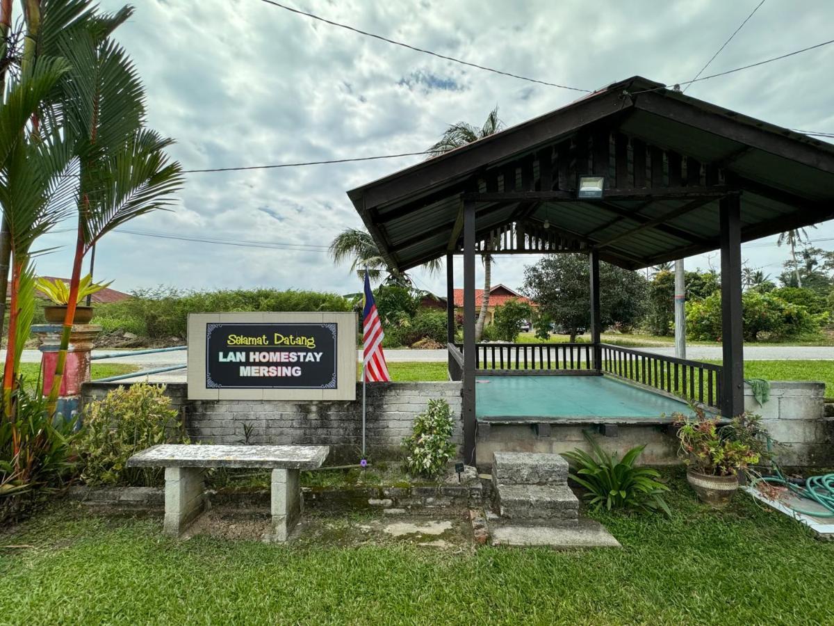 Lan Village Mersing Bagian luar foto