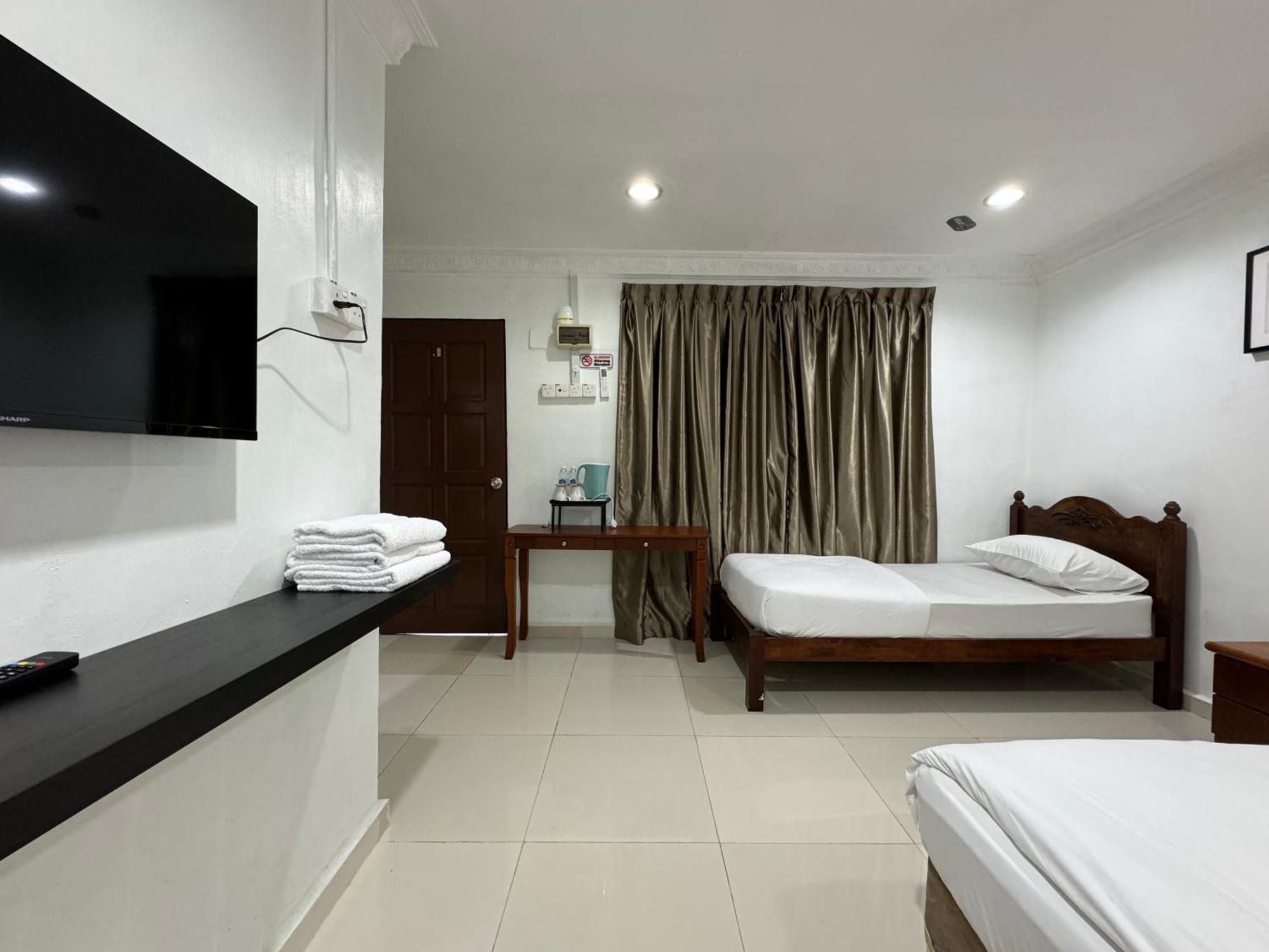 Lan Village Mersing Bagian luar foto