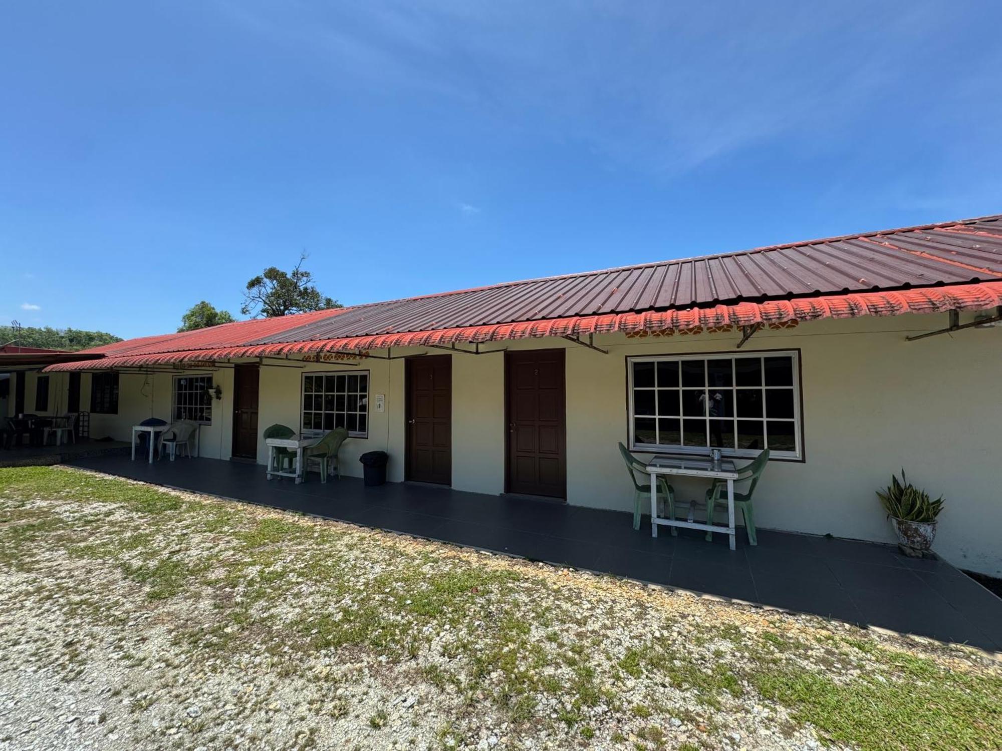 Lan Village Mersing Bagian luar foto